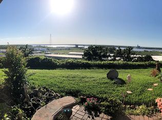 54 Magnolia Bluff Rd, Natchez, MS 39120