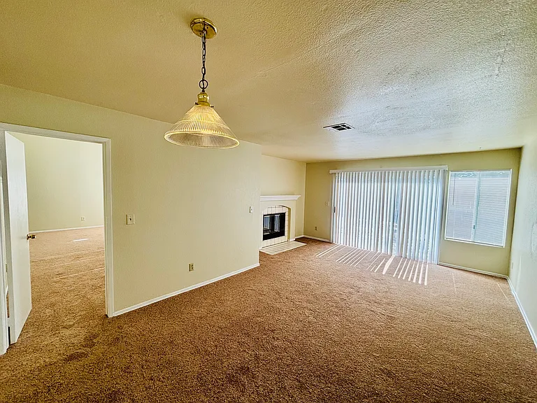 36905 Pond Ave — Photo 5
