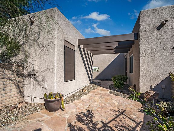 4th image of 848 E Sawmill Canyon Pl