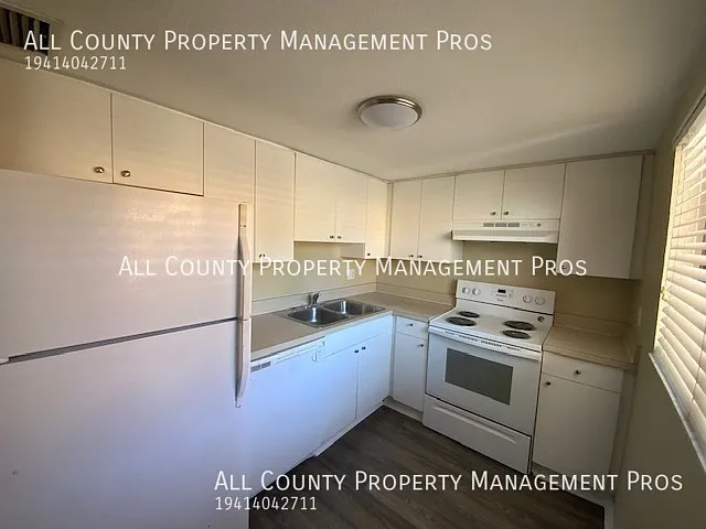 Spacious 1 Bedroom, Vinyl Flooring Throughout, Beautiful Community with Pool & Gym & Laundry — Photo 3