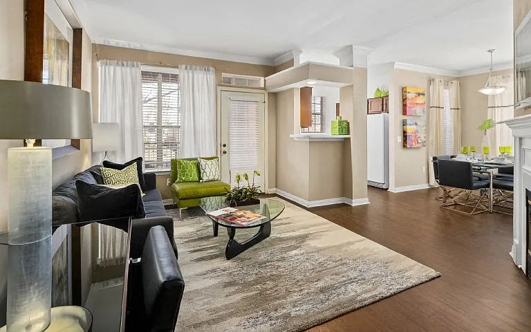 Lanesborough Apartments — Photo 1