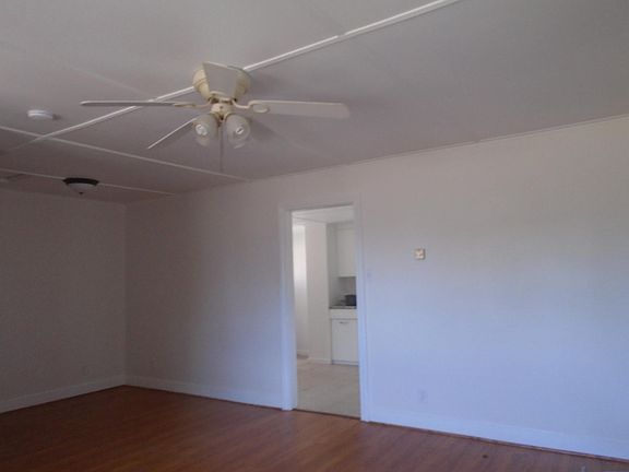 3rd image of 3513 Hillside Ave