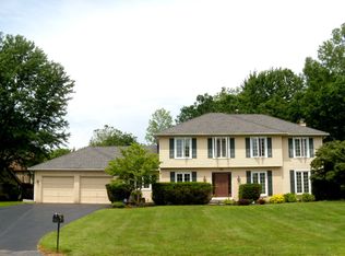 5 Old Acre Ln, Rochester, NY 14618