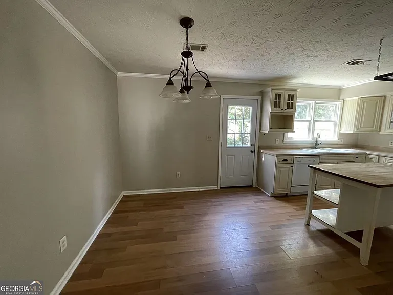 1300 Kennesaw Trace Ct NW — Photo 8
