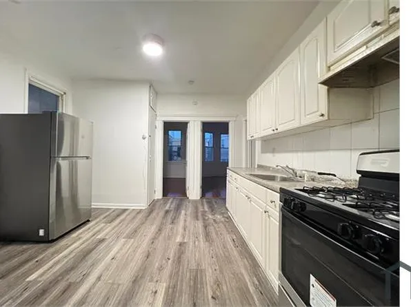 66 W 18th St #2F, Bayonne, NJ 07002