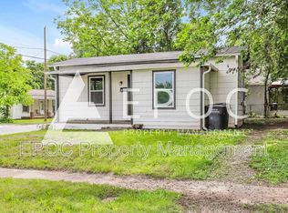 402 S Flanner St, Burlington, NC 27215