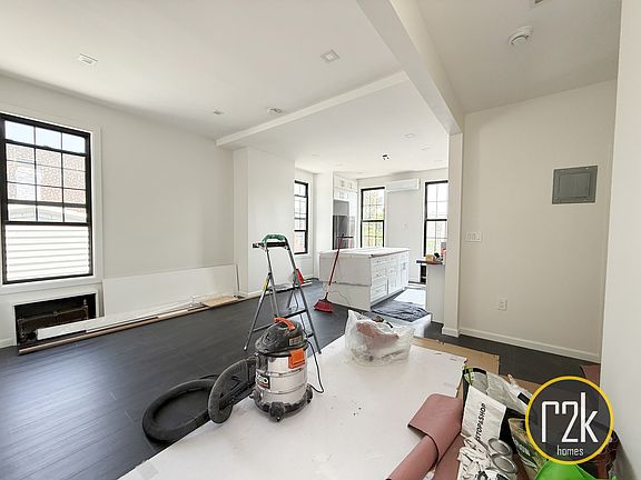 4th image of 31-59 45th St #2