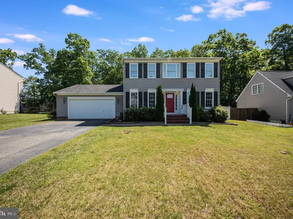 9809 Elm St, Fredericksburg, VA 22407