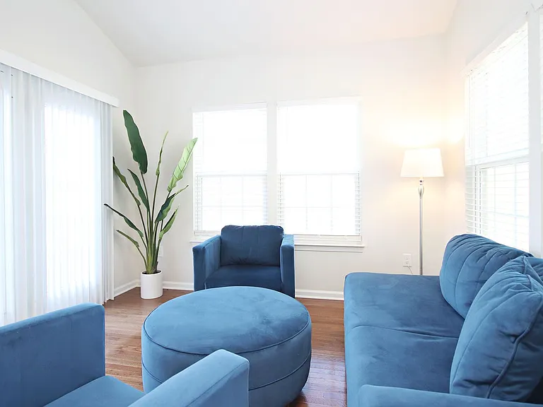 4393 Sunset Dr — Photo 5