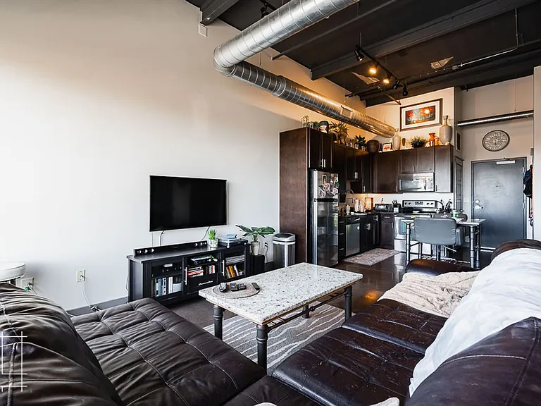 Wonder Bread Lofts — Photo 111