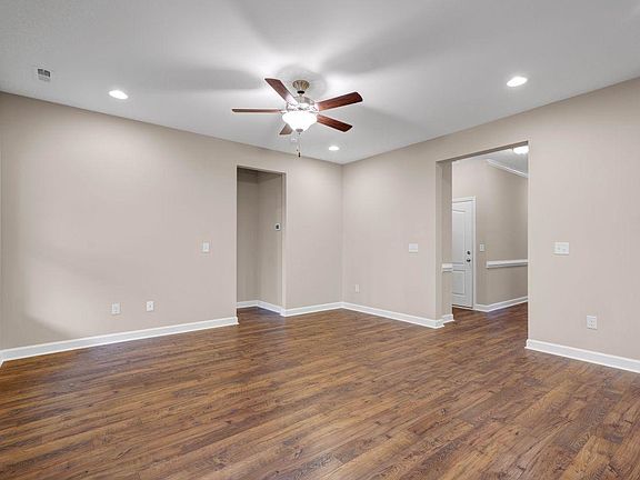 141 Astoria Park Loop-05 Compressed