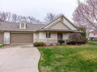 2906 Provence Ln, Muscatine, IA 52761