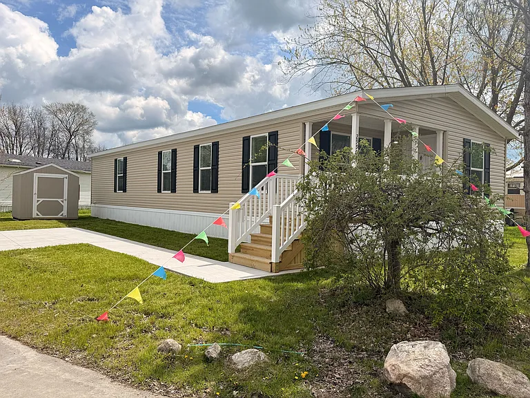 29800 Guilford Cir #71 — Photo 26