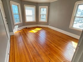 17 Stapleton St, New Bedford, MA