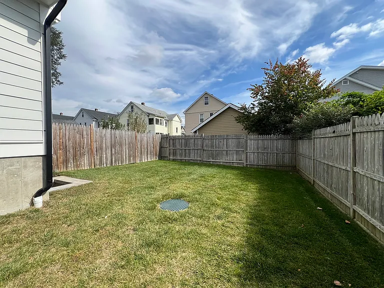 19 Loomis Ave — Photo 29