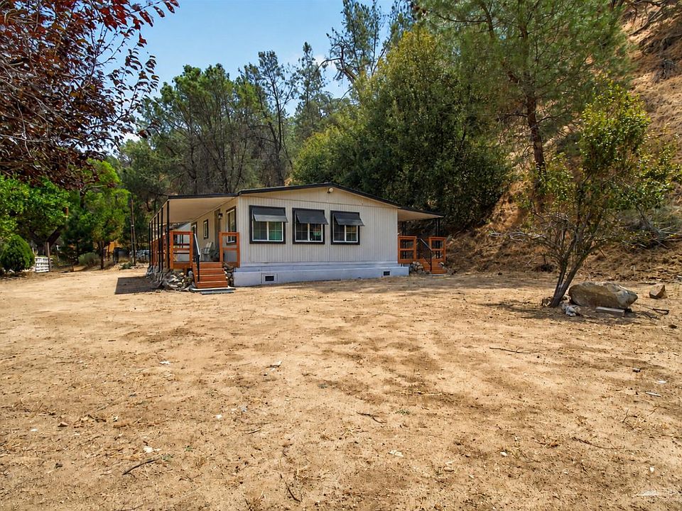 1st image of 18266 Caliente Creek Rd