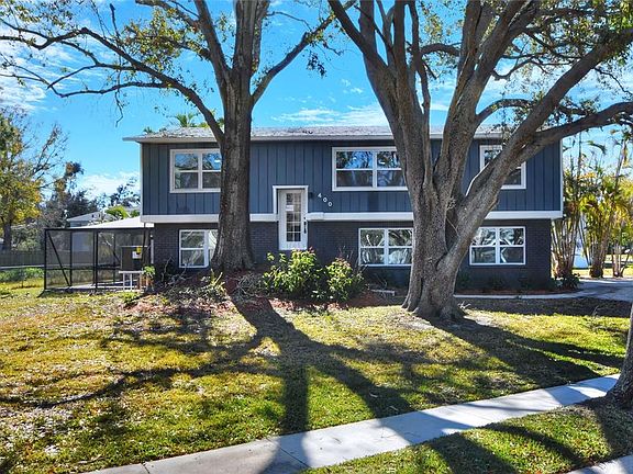 3rd image of 400 Patica Rd NE