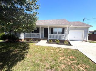 307 Pappy Dr, Oak Grove, KY 42262