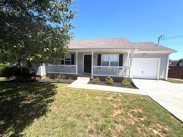 307 Pappy Dr, Oak Grove, KY 42262