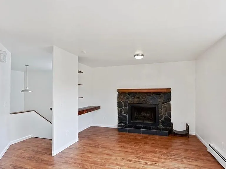 2841 Pribilof St — Photo 4