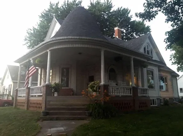 214 N Wood St, Maroa, IL 61756