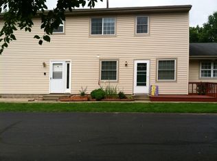 2461 Island Dr #10C, Uniontown, OH 44685