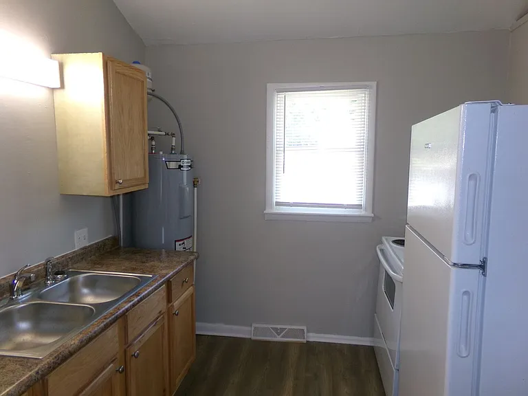 342 W Lemly St — Photo 7