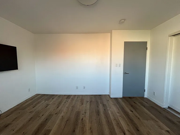 110 S Eucalyptus Ave — Photo 14