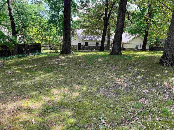 1803 Deerwood Dr, Jonesboro, AR 72404