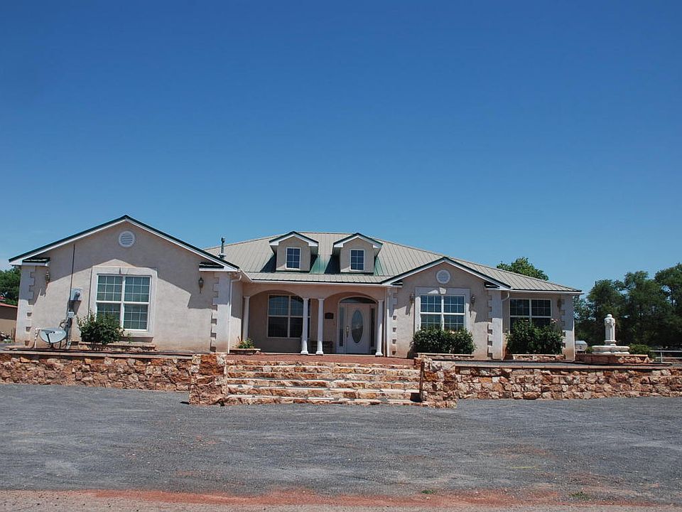 1st image of 590 Barnett Dr