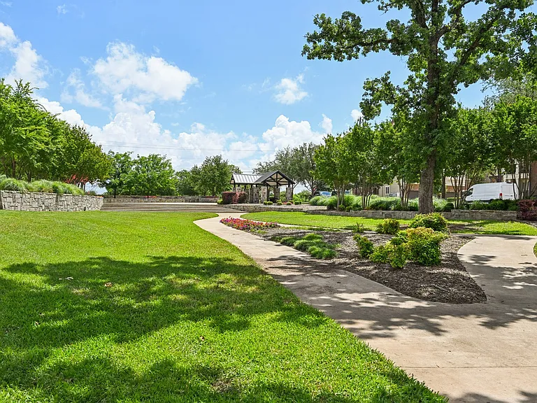 Park Central at Flower Mound — Photo 46