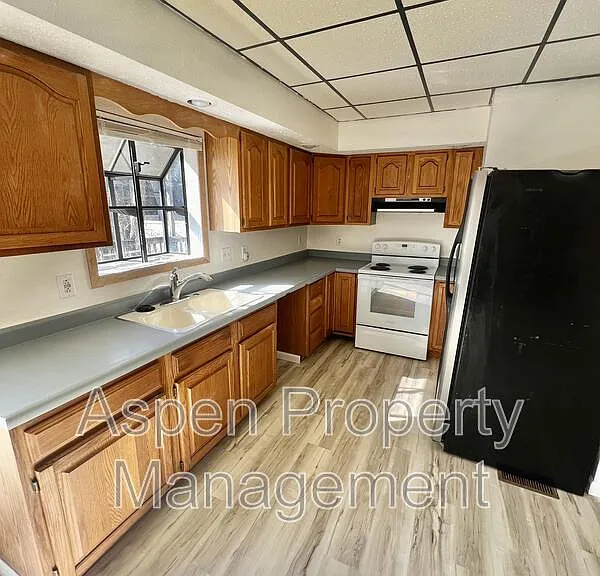 1313 Division St #1315 — Photo 2
