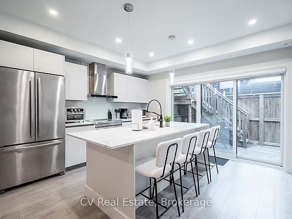 5th image of 207 Perth Ave #2