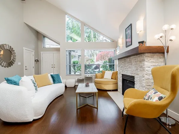 4055 Indian River Dr #22, North Vancouver, BC V7G 2R7