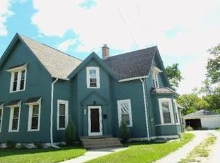 1111 Whiterock Ave, Waukesha, WI 53186