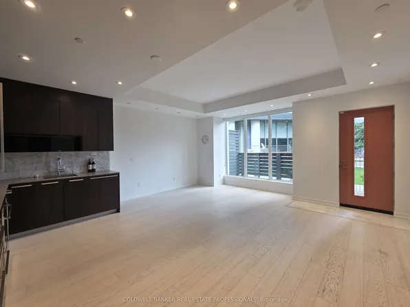 113 McMahon Dr, Toronto, ON