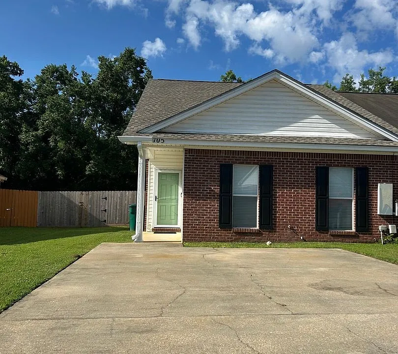105 Jamestown Loop