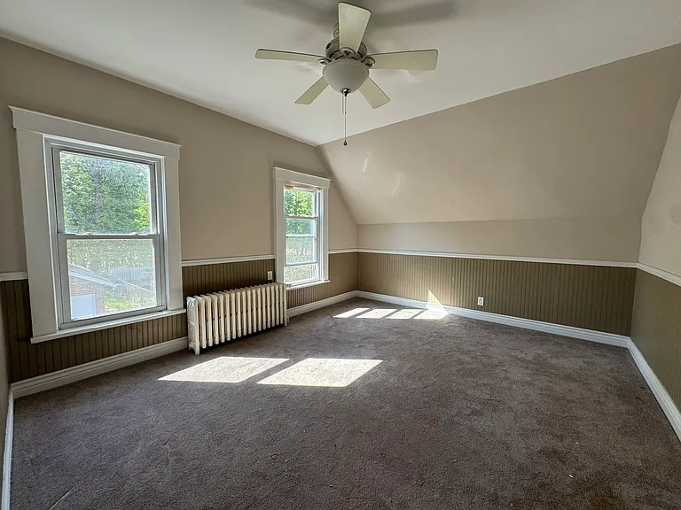 646 Main St #2 — Photo 9