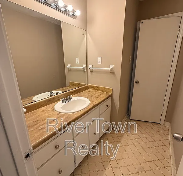 3816 Cedar Path Dr — Photo 6