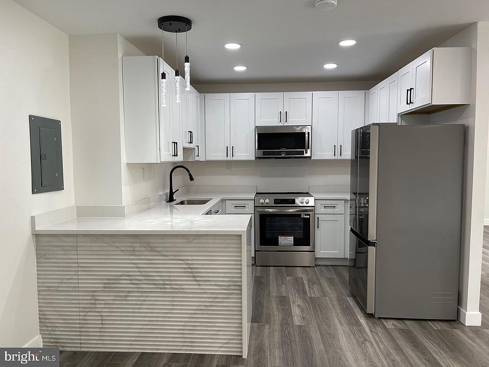 1st image of 3811 Swann Rd APT 202