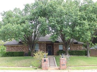 514 Allen Dr, Euless, TX 76039