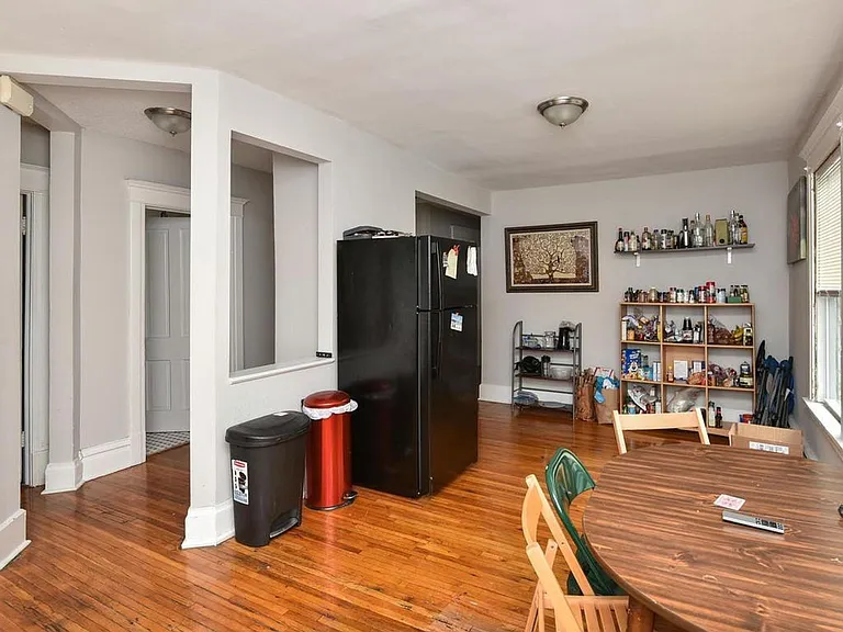 1226 Adams St NE — Photo 3