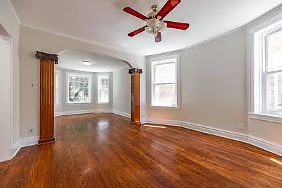 2112 N Avers Ave #1 — Photo 3