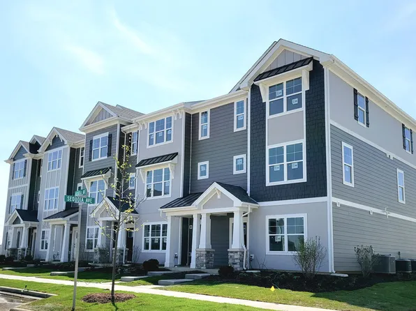 2031 Sequoia Ave, Mundelein, IL 60060