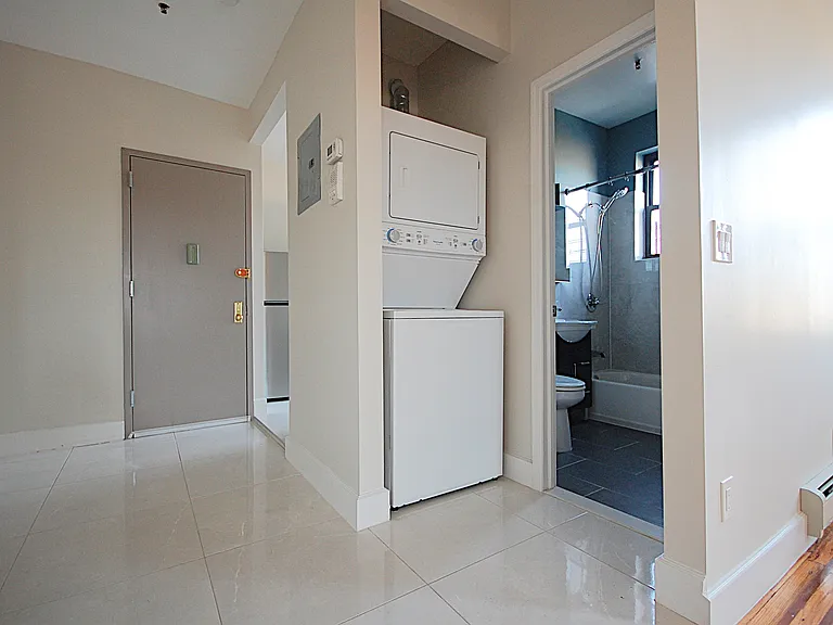 1034 Rutland Rd #2 — Photo 5