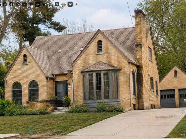 436 Eleanor St NE, Grand Rapids, MI 49505