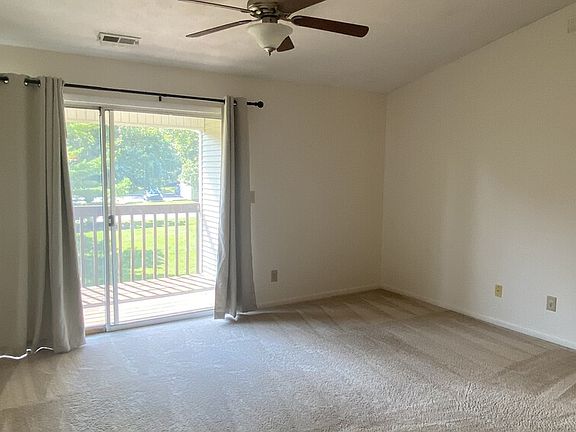 2nd image of 1401 Lake Pointe Way APT 6