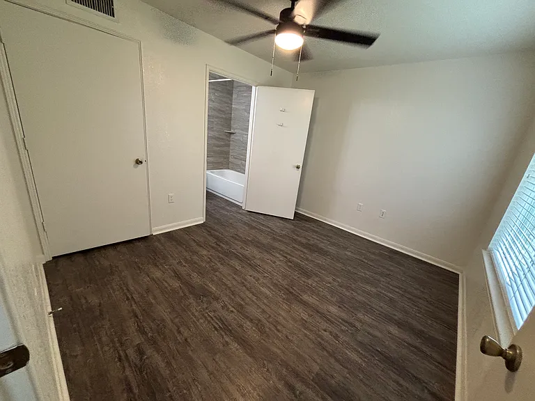 515 Southwest Pkwy #103 — Photo 10