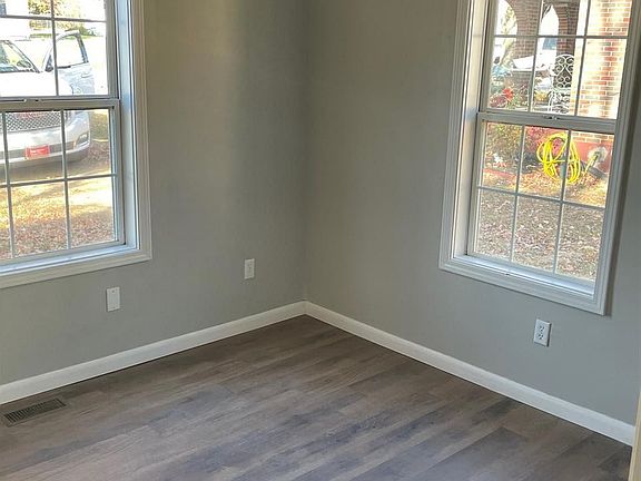 4th image of 114 Doris Ave