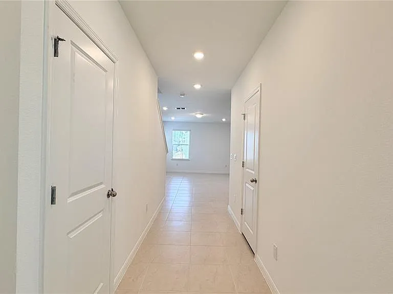 5694 Enchanted Meadow Aly #A — Photo 4